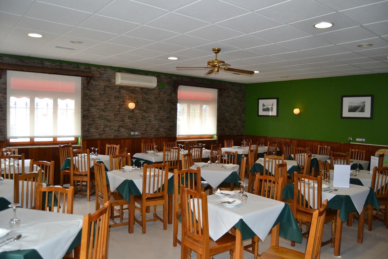 Hotel Restaurante Las Camelias Jarrio Kültér fotó